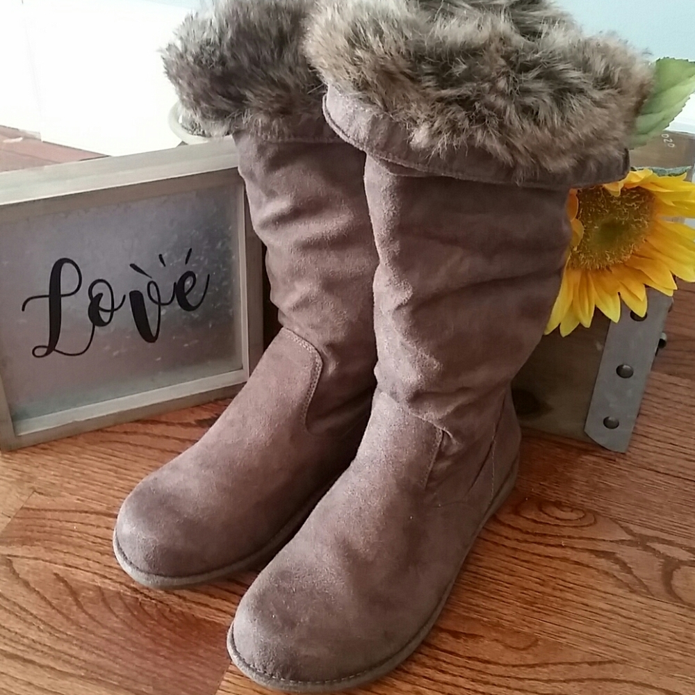 Relativity Size 7.5  Faux Fur Lined Winter Boots